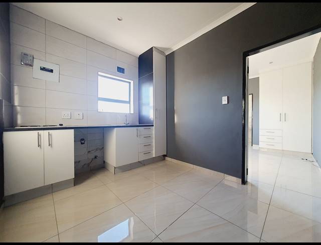 1 BEDROOM APARTMENT TO LET IN RABIE RIDGE